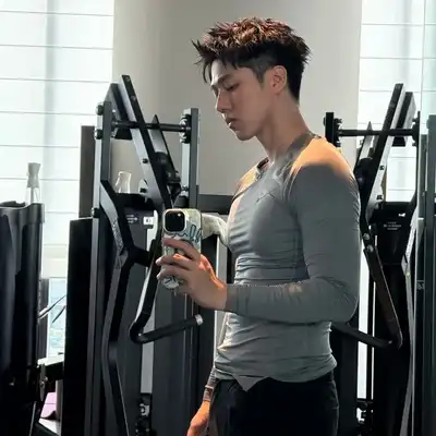赖彤
